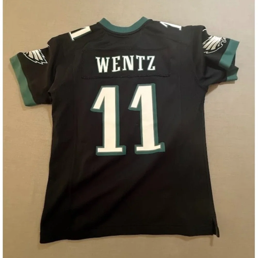 Philadelphia Eagles Wentz #11 Nike NFLPL Jersey Boys Medium Black Short Sleeve.‎